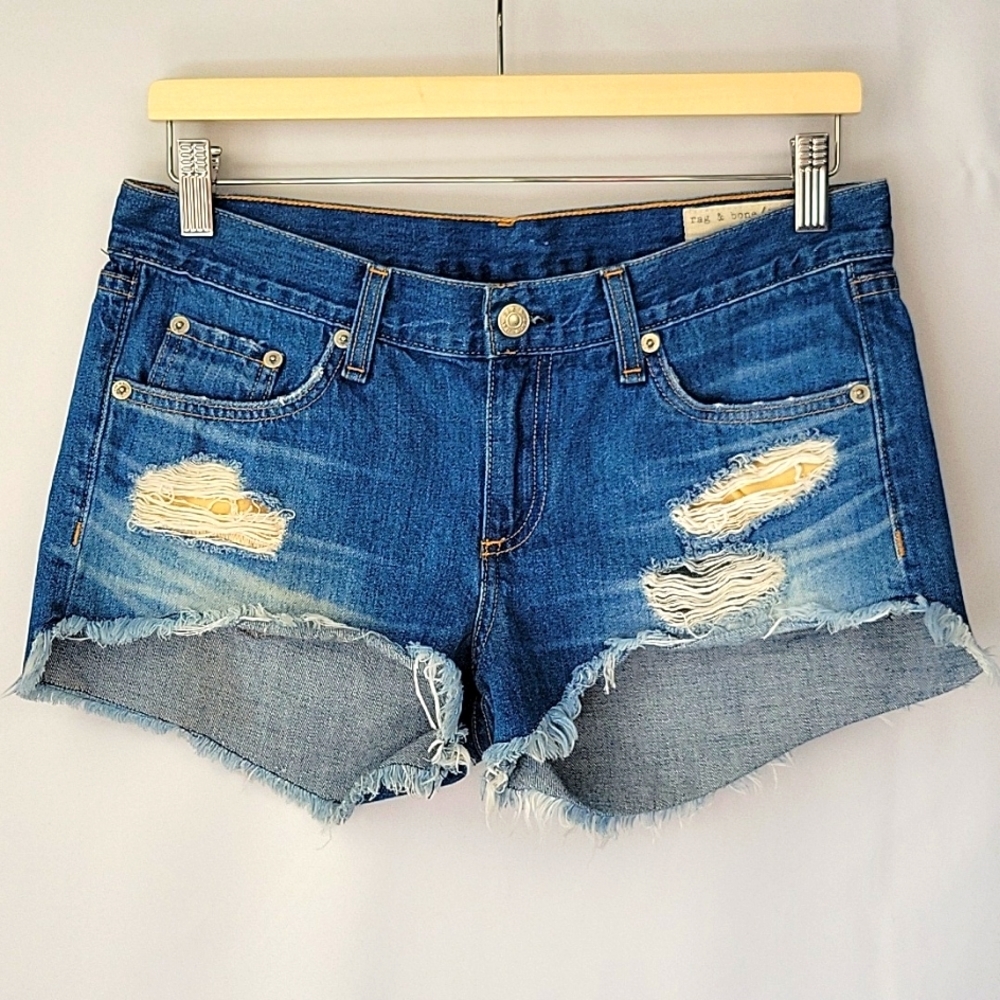 Rag & Bone Distressed Cut Off Jean Shorts Med. Wash Size 26
